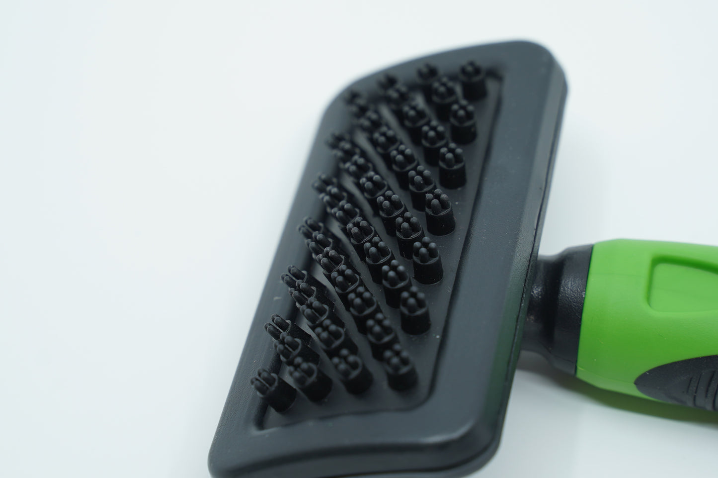 Гребінець-щітка для собак та котів Mr.Fluffy Pet massage brush, medium