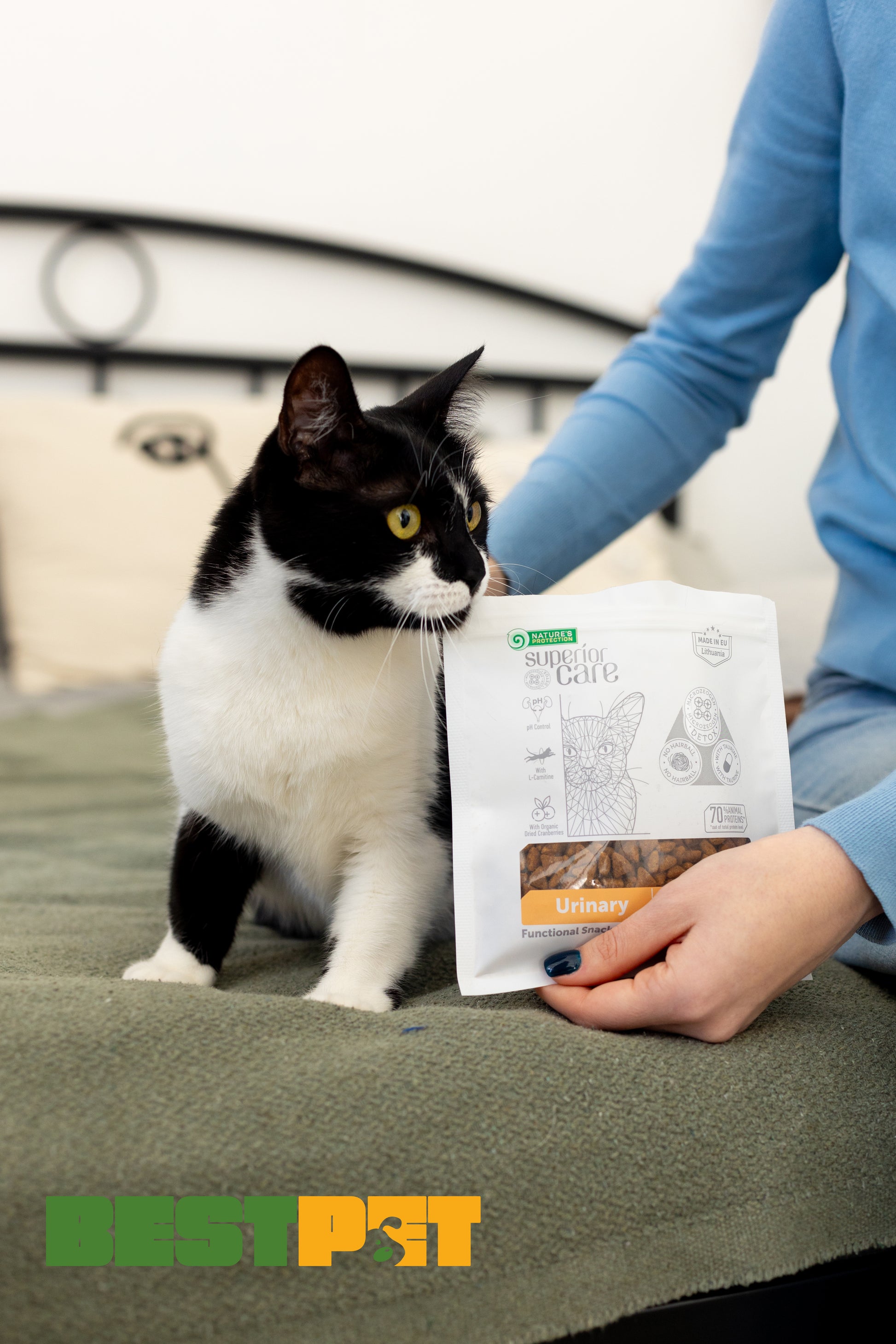 Nature's Protection Superior Care Urinary Ласощі для котів для підтримки сечовидільної системи з птицею, 75 г